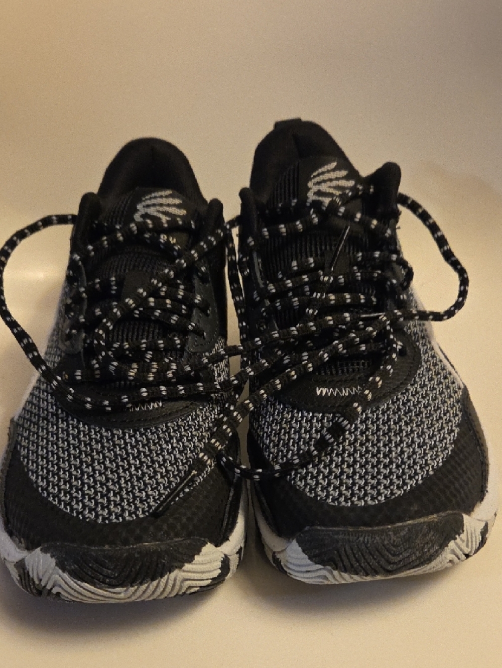 Kids Under Armour Kids Black & Gray High-Top Sneakers - Picture 4 of 17